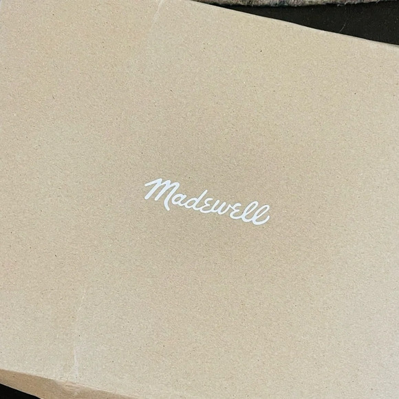 Madewell’s The Kathleen Lugsole Boot.  Size 6.5 ⭐️ SOLD OUT EVERYWHERE - Picture 5 of 7